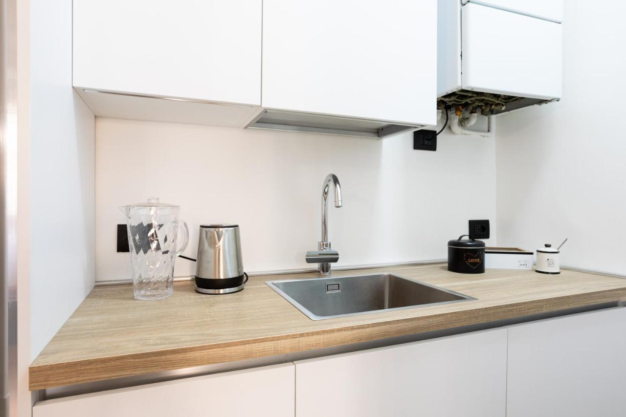 Xenia Apartments - Enjoy Porta Venezia In Modern Apt- 10 Min From Duomo ミラノ エクステリア 写真