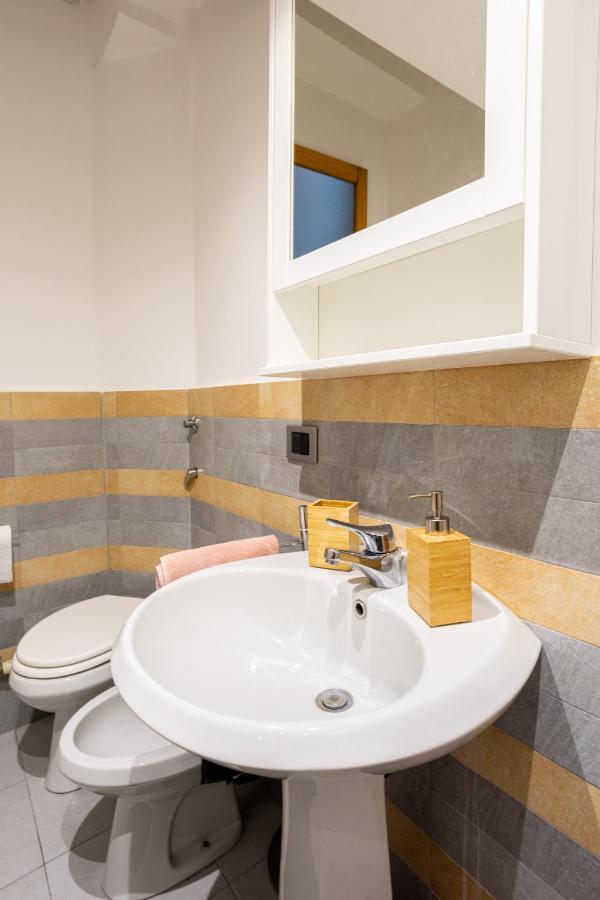 Xenia Apartments - Enjoy Porta Venezia In Modern Apt- 10 Min From Duomo ミラノ エクステリア 写真